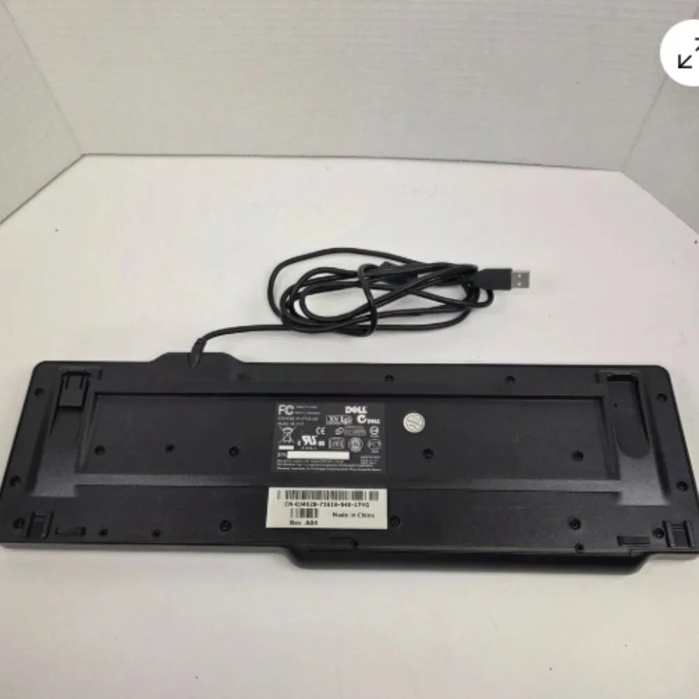 Dell RT7D50 USB Wired Keyboard Rev A03 104 Keys